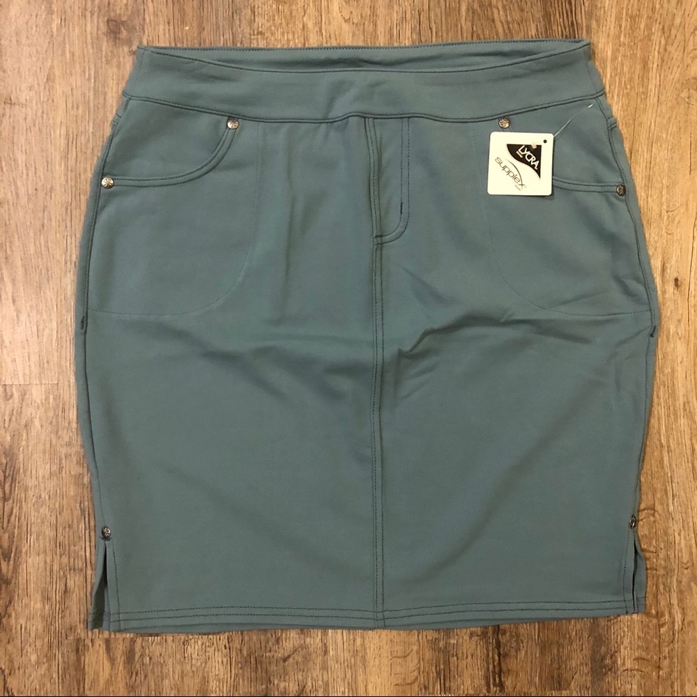 NWT Athleta Skirt